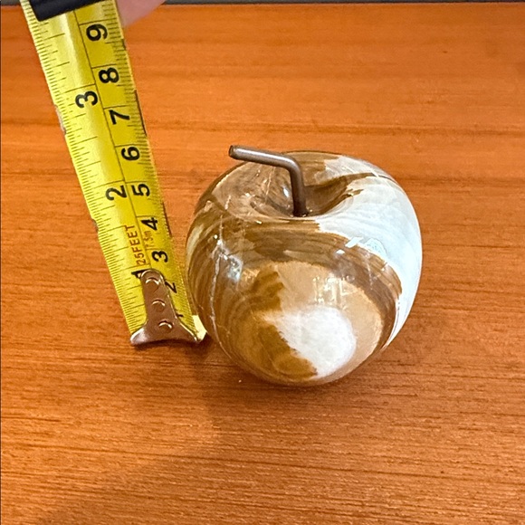 Decorative Caramel Marble onyx  Apple Sculpture - Home Art Accent - Picture 8 of 9